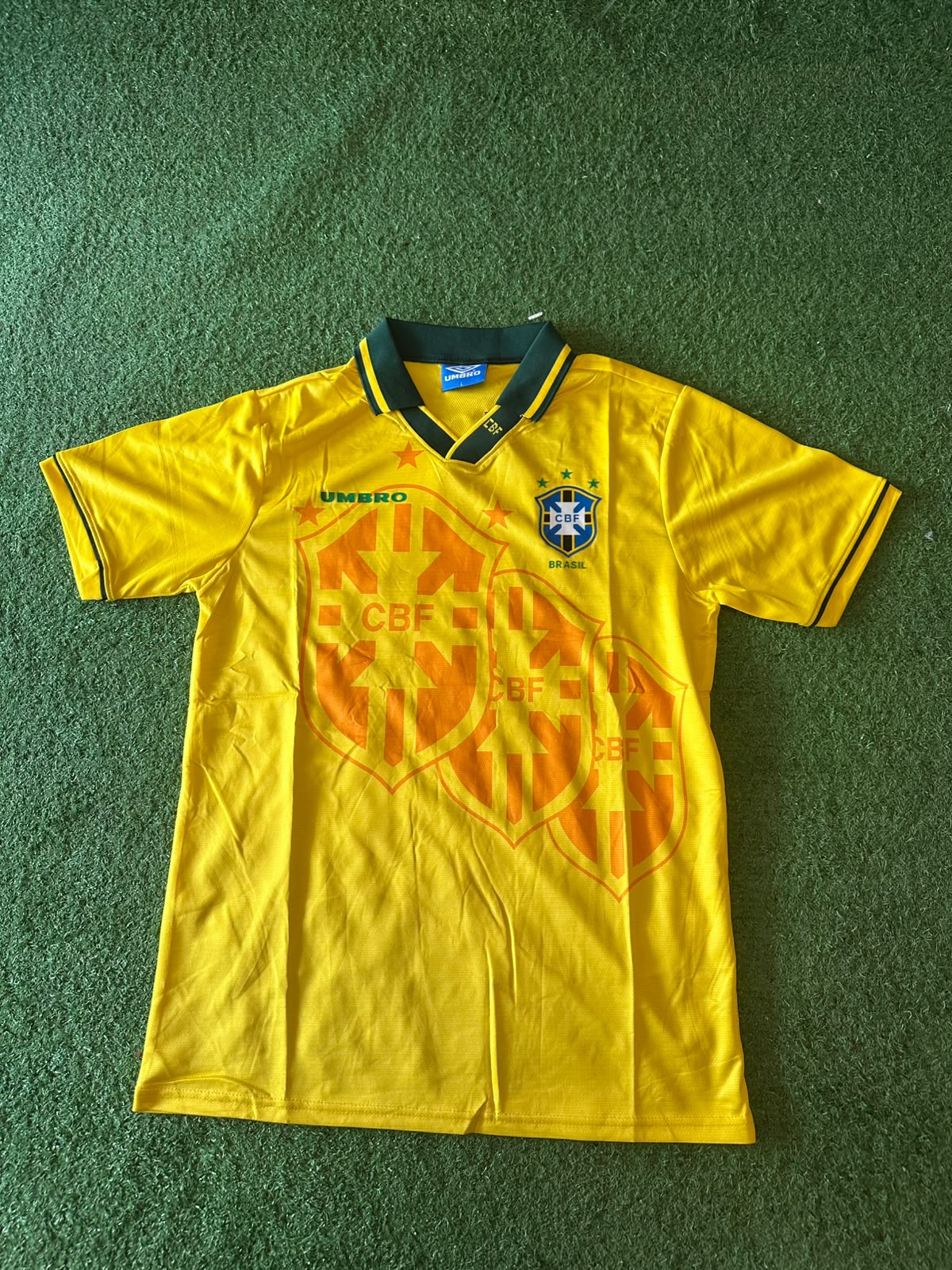 Camiseta retro Brasil 1994 · titular amarilla